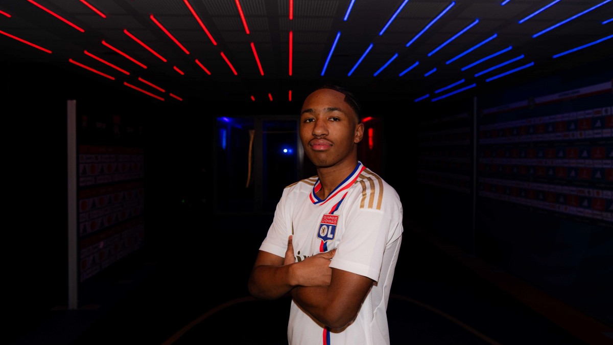 «Челси» против «Ливерпуля»: За кого борются гранды Премьер-лиги?