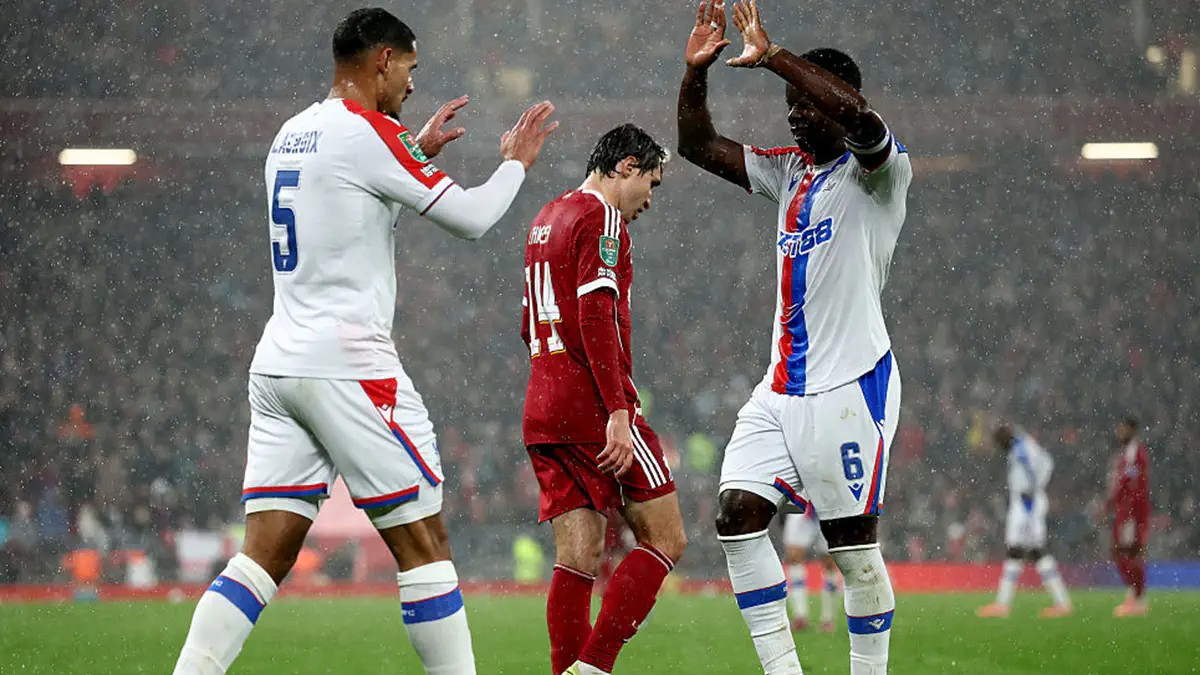 Обзор 1/8 финала Кубка лиги: «Ливерпуль» разгромлен, а «Челси» еле уносит ноги с «Молинье» Обзор 1/8 финала Кубка лиги: «Ливерпуль» разгромлен, а «Челси» еле уносит ноги с «Молинье»