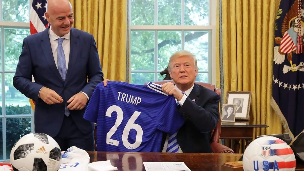 Революция в футболе: ФИФА рассматривает радикальные изменения правил перед ЧМ-2026 Революция в футболе: ФИФА рассматривает радикальные изменения правил перед ЧМ-2026