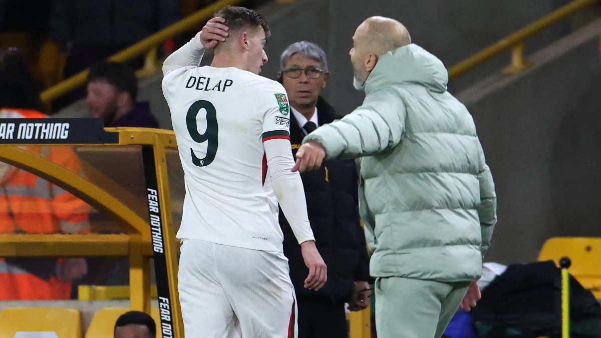 Лиам Дилап пропустит дерби с «Тоттенхэмом» после глупого удаления в Кубке Лиги Лиам Дилап пропустит дерби с «Тоттенхэмом» после глупого удаления в Кубке Лиги