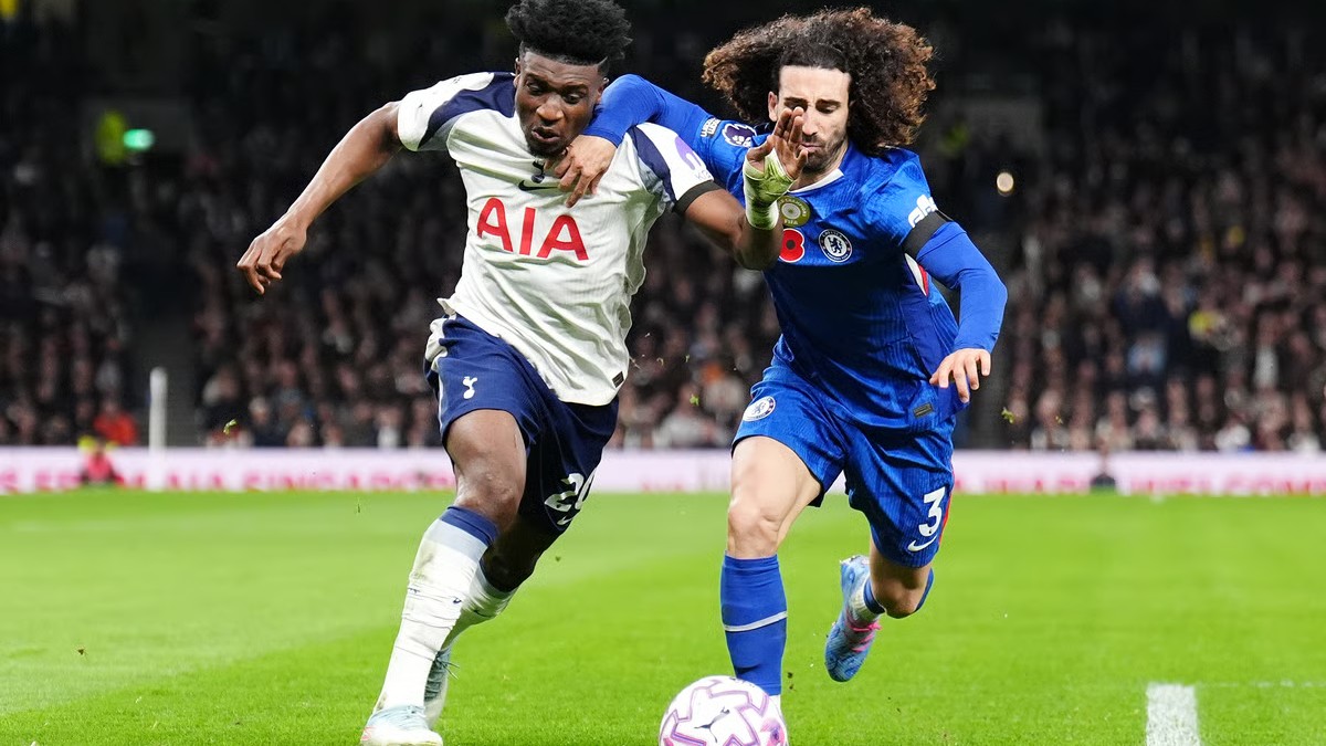 Оффсайдная ловушка «Челси» сломила «Тоттенхэм» при стандартах