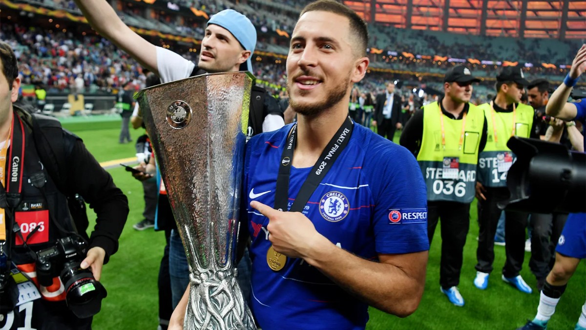 Жоржиньо не согласен с критиками и называет Азара величайшим