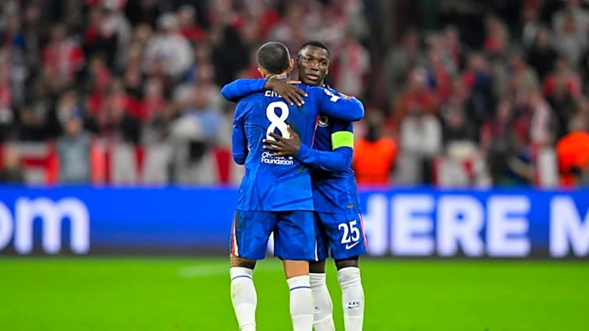 Энцо Фернандес назвал своего партнера по «Челси» - машиной