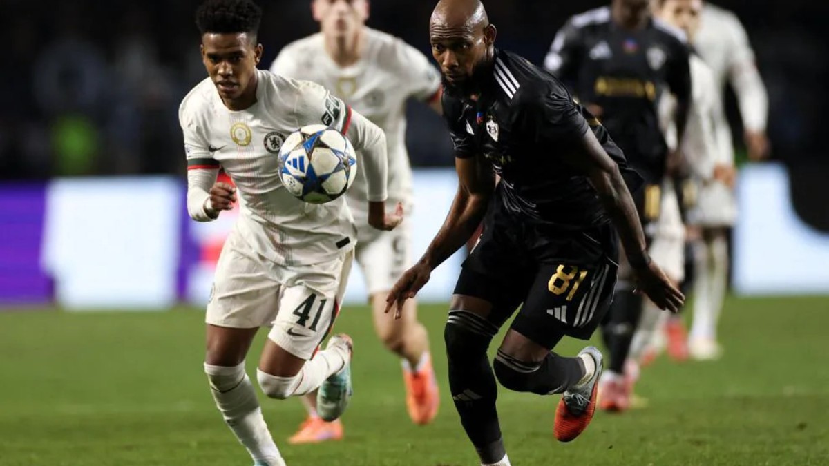 Оценки игроков «Челси» после ничьей с «Карабахом»: Блеск Гарначо и Эстевана на фоне ужасной игры Йоррела Хато