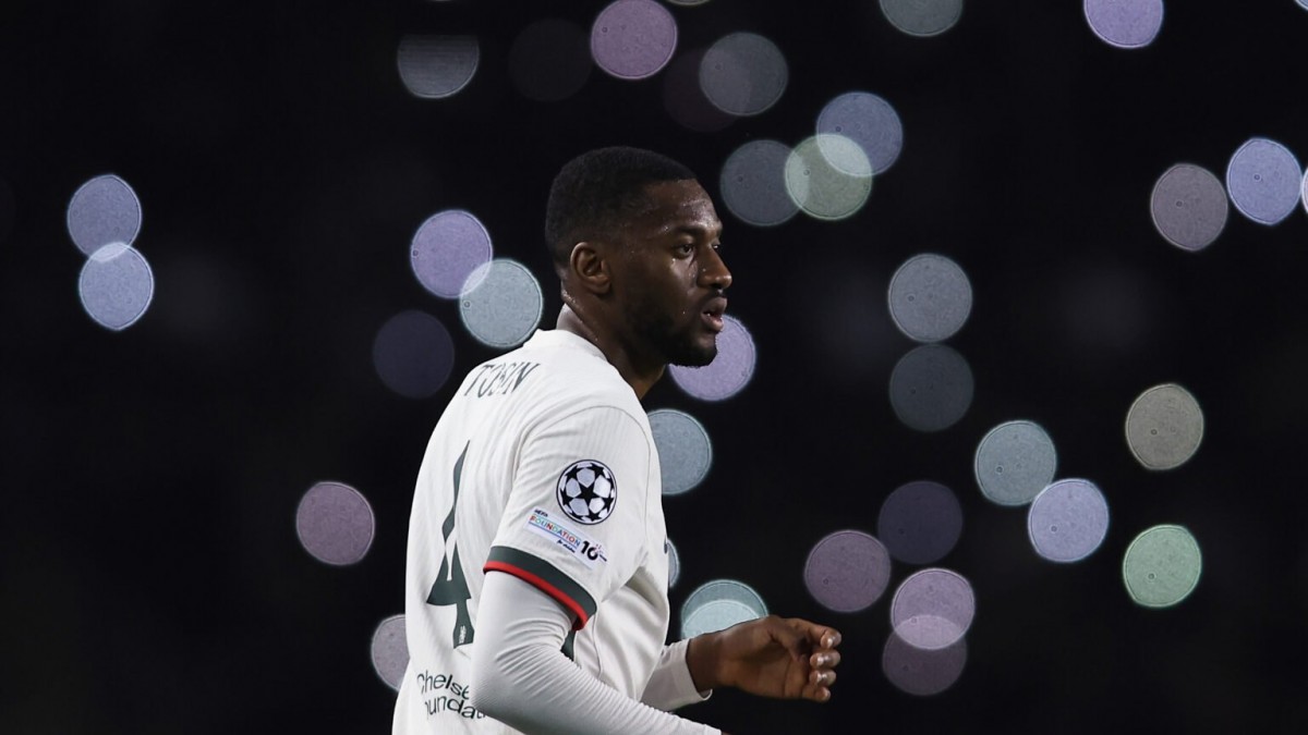 Игрок «Челси» Тосин доказал, что критика в его сторону абсолютно справедлива