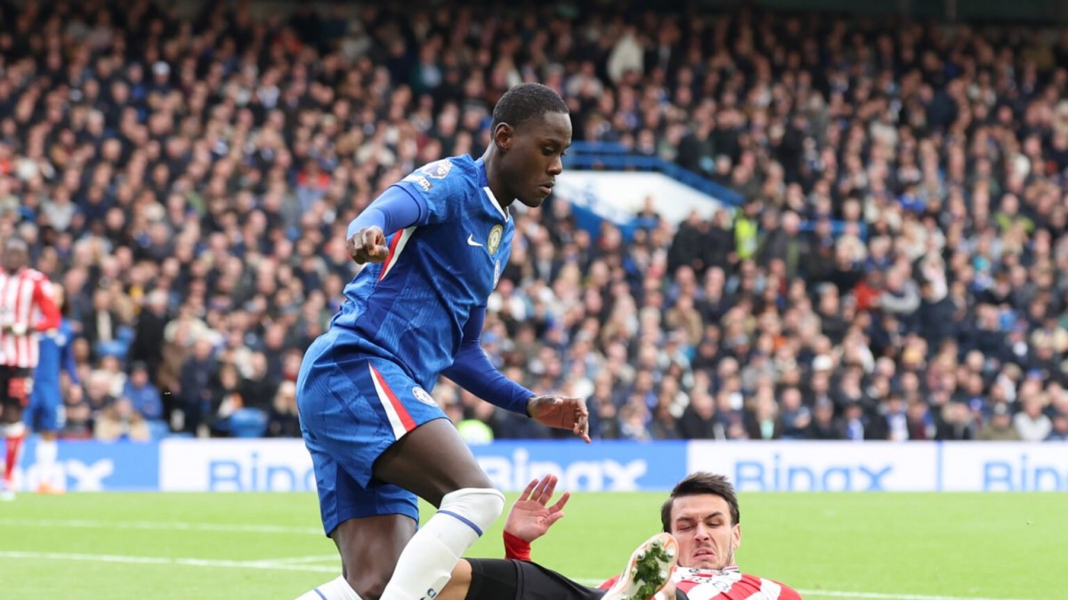 «Челси» готовит обмен Трево Чалобы на топ-полузащитника Премьер-лиги