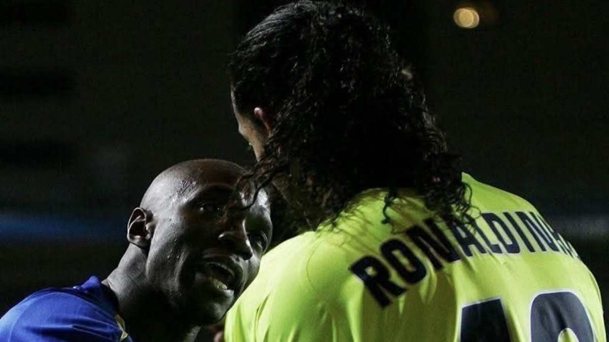 «С фокусами из PlayStation будешь в больнице»: Как Макелеле приручил Рональдиньо