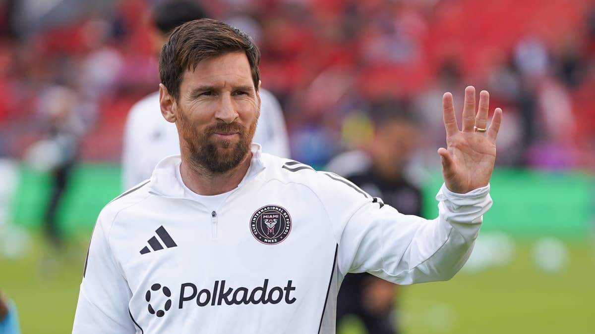 Лионель Месси развеял слухи о трансфере в «Галатасарай» или «Челси»