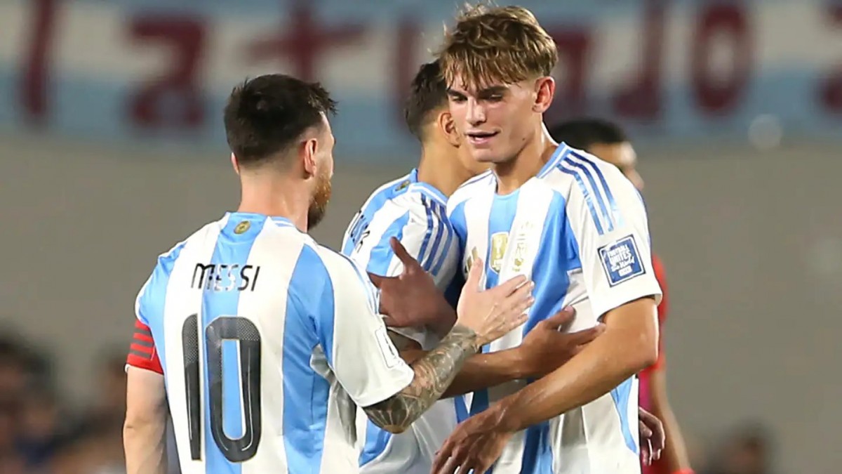 Фабрегас готовит новую звезду, за которой уже стоят «Реал» и «Челси»