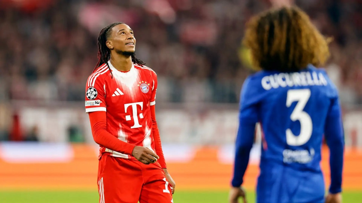 Майкл Олисе из «Баварии» назвал игрока «Челси» своим самым сильным соперником