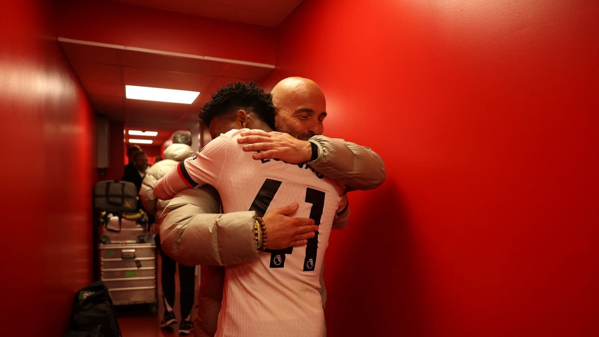 Энцо Мареска помогает Эстевао адаптироваться в «Челси» без языкового барьера