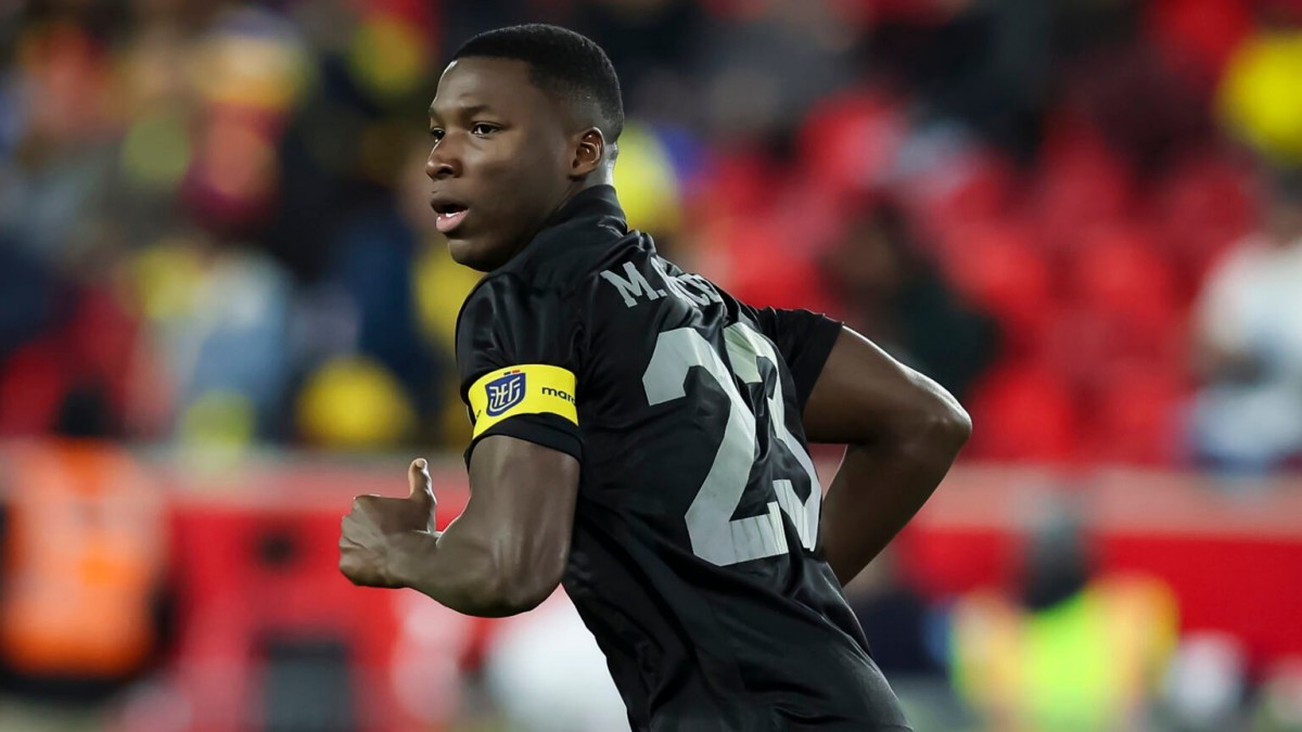 Болельщики «Челси» возмущены решением Мойсеса Кайседо