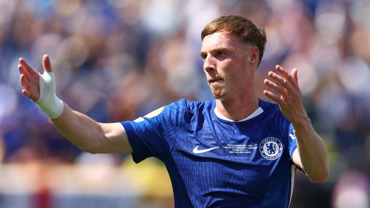 Социальные сети реагируют на травму Палмера перед матчами с «Барселоной» и «Арсеналом»