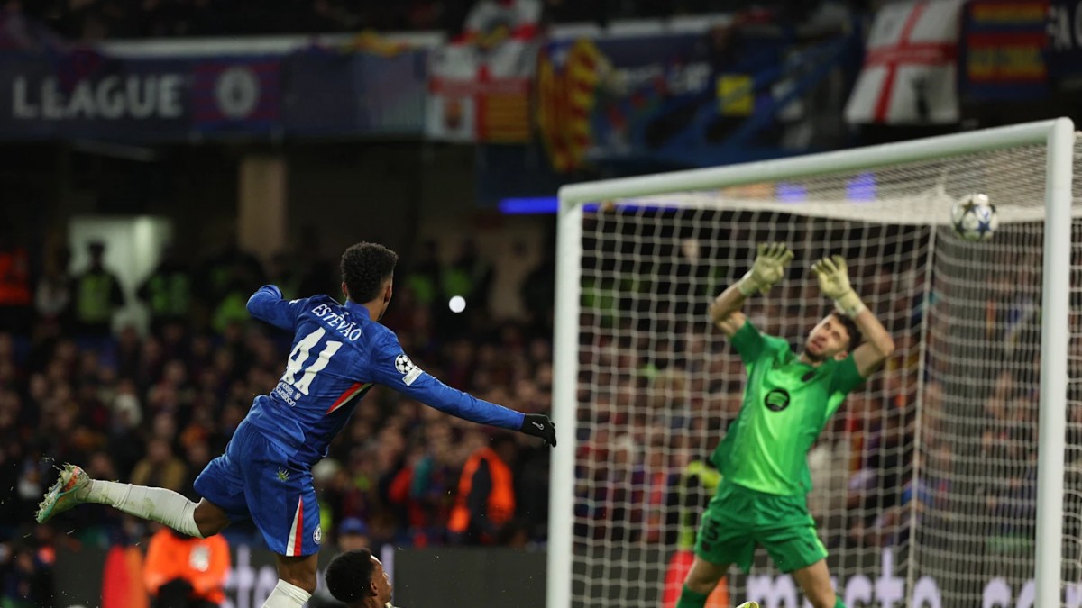 Энцо Мареска объяснил, почему Эстевао не железный игрок основы «Челси»