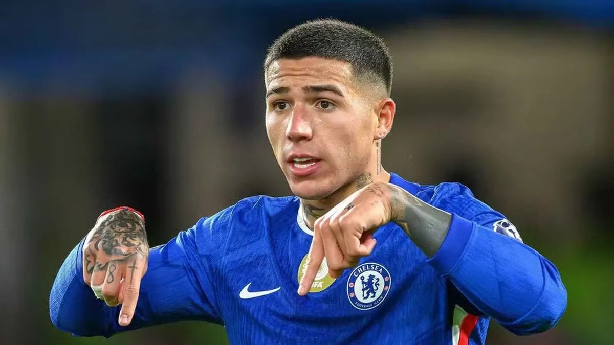 Энцо Фернандес вспомнил, как форсировал трансфер в «Челси» в 2023 году