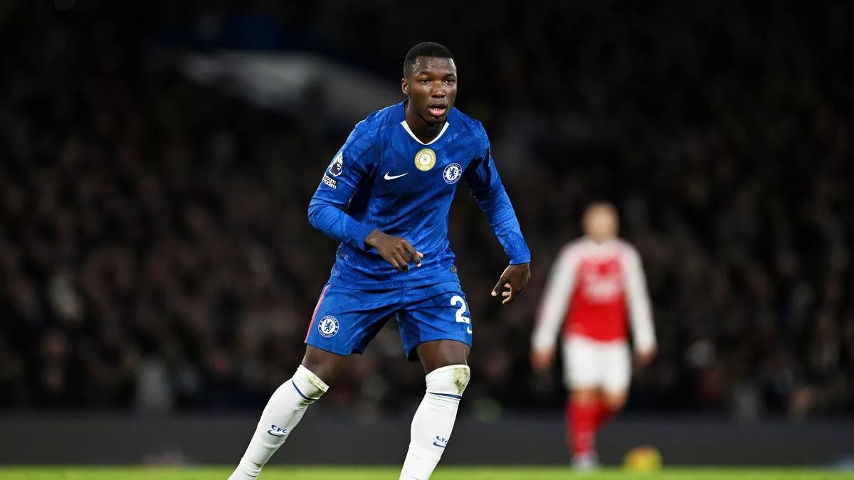 Сколько матчей пропустит Мойзес Кайседо после красной карточки против «Арсенала»?