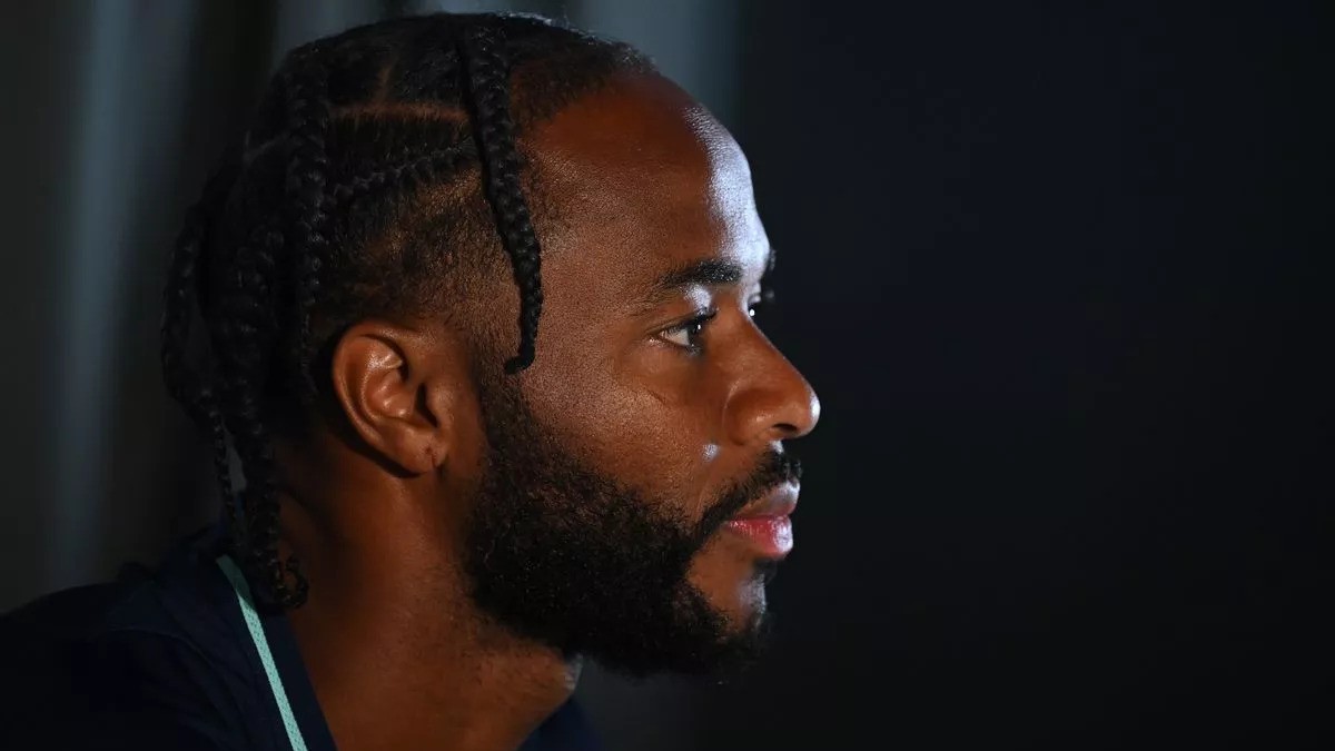 Стерлинг уходит из «Челси»: ему предлагают перейти в «Рексем»