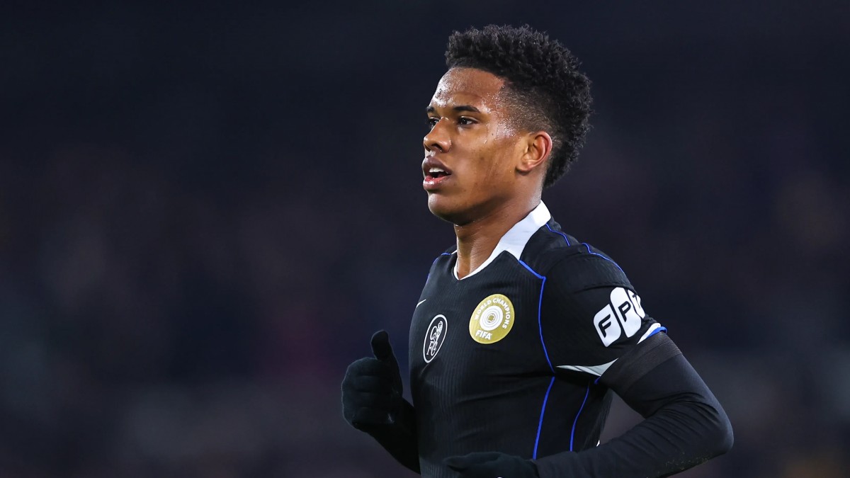 Бывший арбитр объяснил, почему Эстевао избежал удаления в матче с «Лидс»