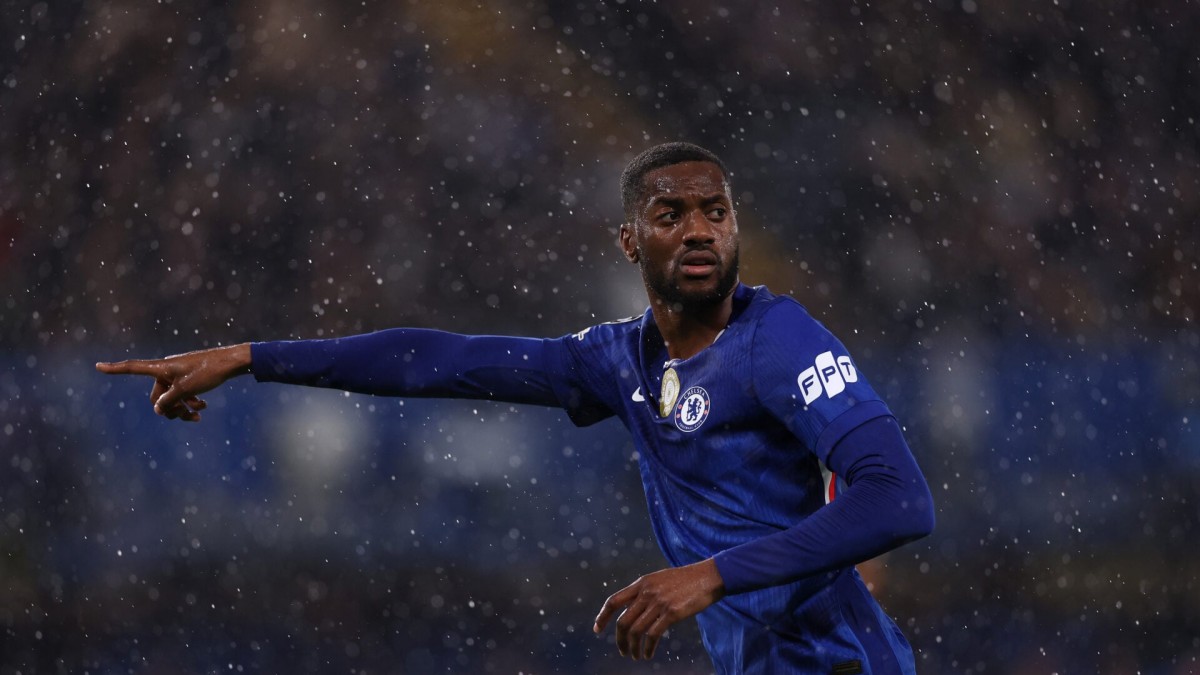 Энцо Мареска приговорил Тосина Адарабийо, обсуждая нехватку опыта в «Челси»