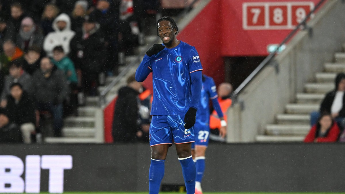 «Челси» обсуждает с «Лионом» трансфер защитника