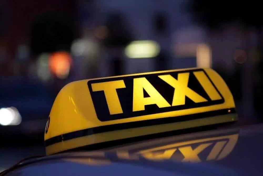 Работа в такси: плюсы, минусы, заработок